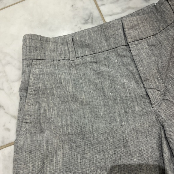 Banana Republic Light Gray Women's Shorts - Picture 2 of 3